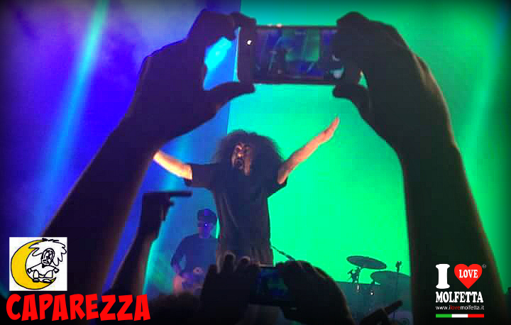 Caparezza con il suo concerto-galleria darte