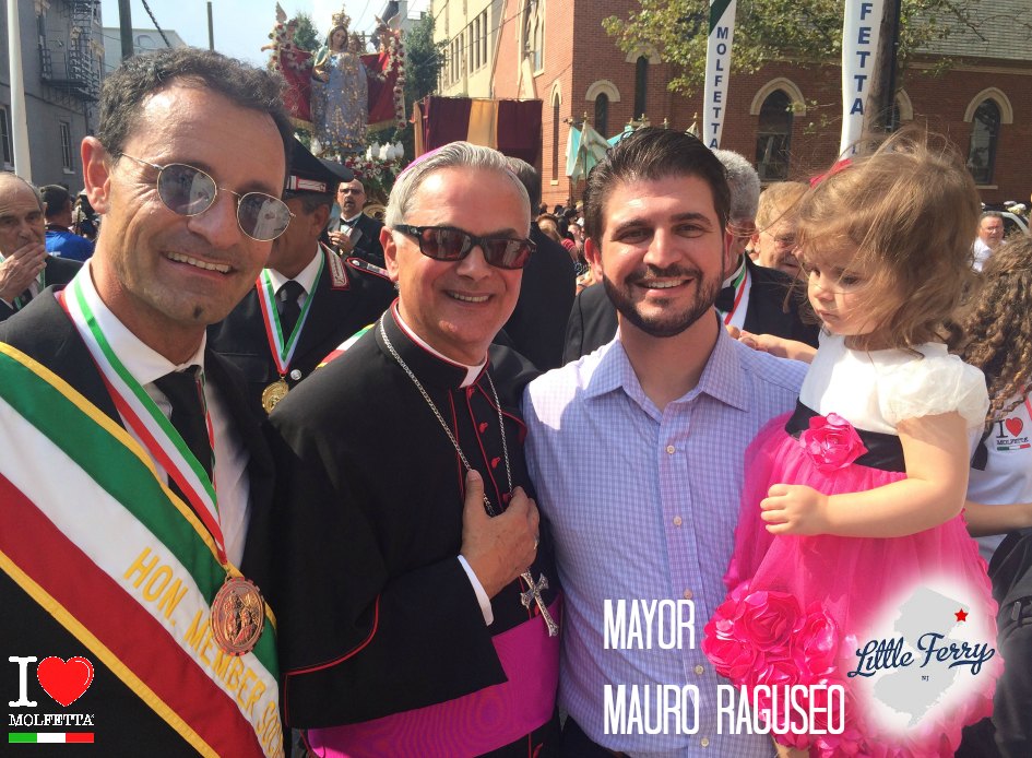 Il Vescovo S.E. Domenico Cornacchia in visita al Municipio di Little Ferry