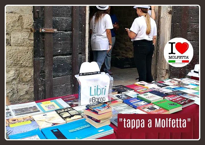 Libri nel borgo antico, palco a Molfetta