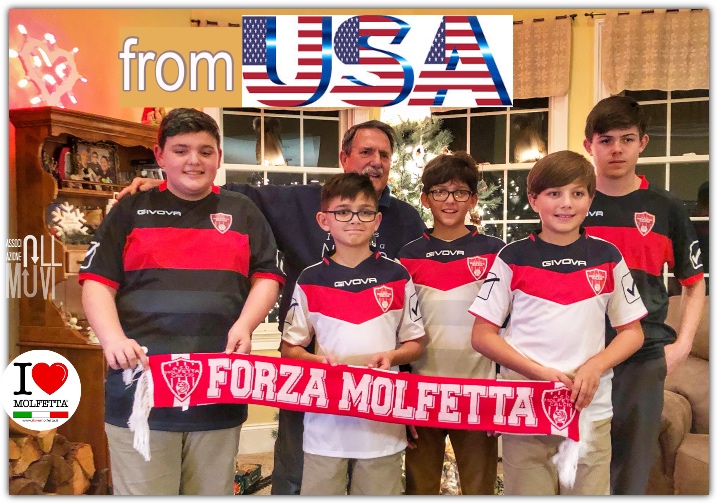 Negli USA si indossa il completo ufficiale del Molfetta Calcio 