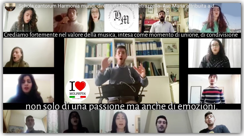 Cantare e continuare a sentirci uniti a distanza 